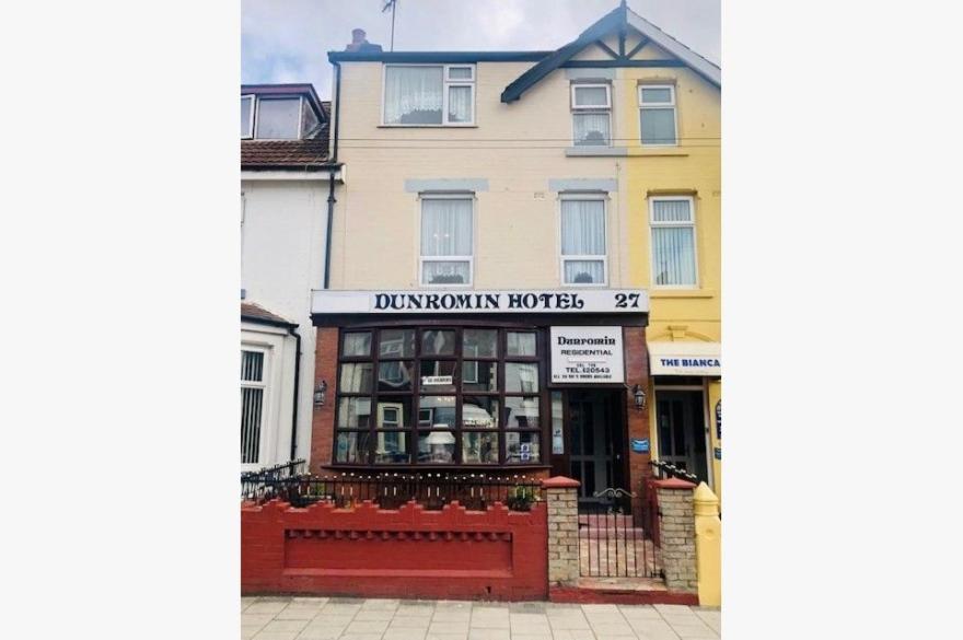 Dunromin Hotel 黑潭 外观 照片